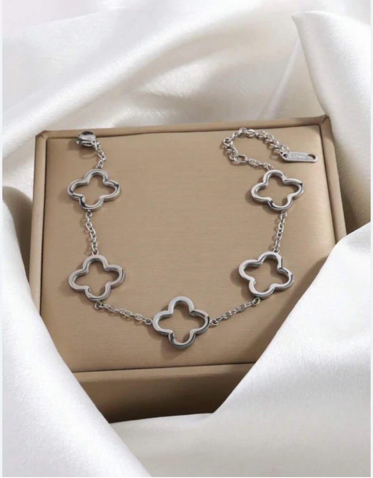 Clover Bliss Bracelet